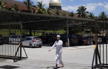 Ác mộng Covid-19 bao trùm Đông Nam Á từ nhà thờ Hồi giáo ở Malaysia