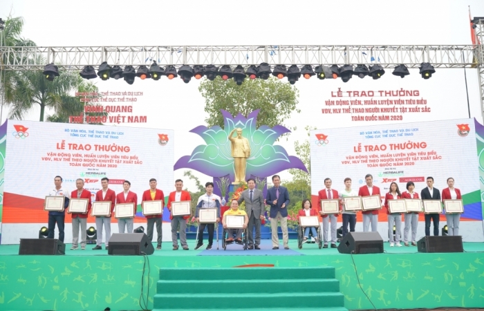 Herbalife Việt Nam đồng hành vinh danh VĐV, HLV tiêu biểu 2020