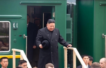 Nhà lãnh đạo Triều Tiên Kim Jong-un vui mừng khi đặt chân tới đất Nga, để ngỏ khả năng thăm Nga lần nữa