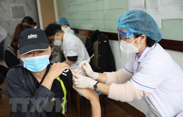 Việt Nam cấp hộ chiếu vaccine, thử nghiệm vaccine dạng xịt mũi
