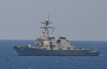 Điều tàu khu trục tới vùng Vịnh, ông Trump “đùa với lửa” ở Trung Đông