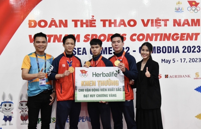 Herbalife Việt Nam thưởng nóng cho các vận động viên đạt Huy chương Vàng đầu tiên