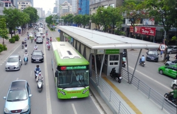 Mở làn riêng cho xe buýt: Đi vào “vết xe đổ” của buýt nhanh BRT?