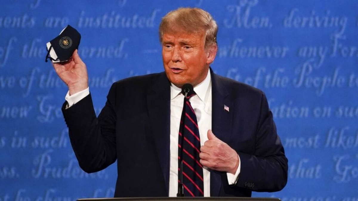 Tổng thống Trump tại cuộc tranh luận đầu tiên. Ảnh: AP 
