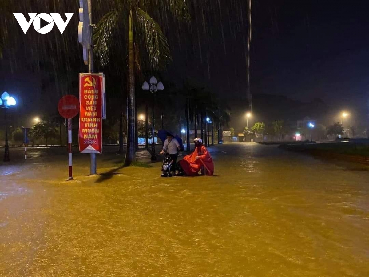 Nhiều thủy điện xả lũ, một số địa phương ở Nghệ An đã ngập