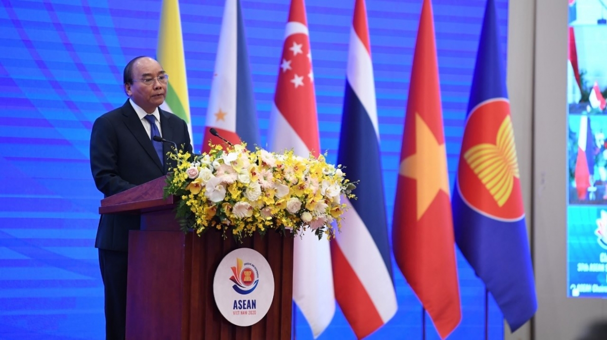 Thủ tướng Nguyễn Xu&acirc;n Ph&uacute;c ph&aacute;t biểu tại lễ bế mạc ASEAN 2020.