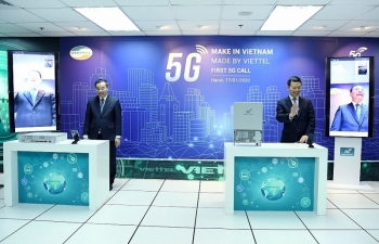 Viettel thực hiện cuộc gọi 5G đầu tiên trên thiết bị 5G Made by Viettel