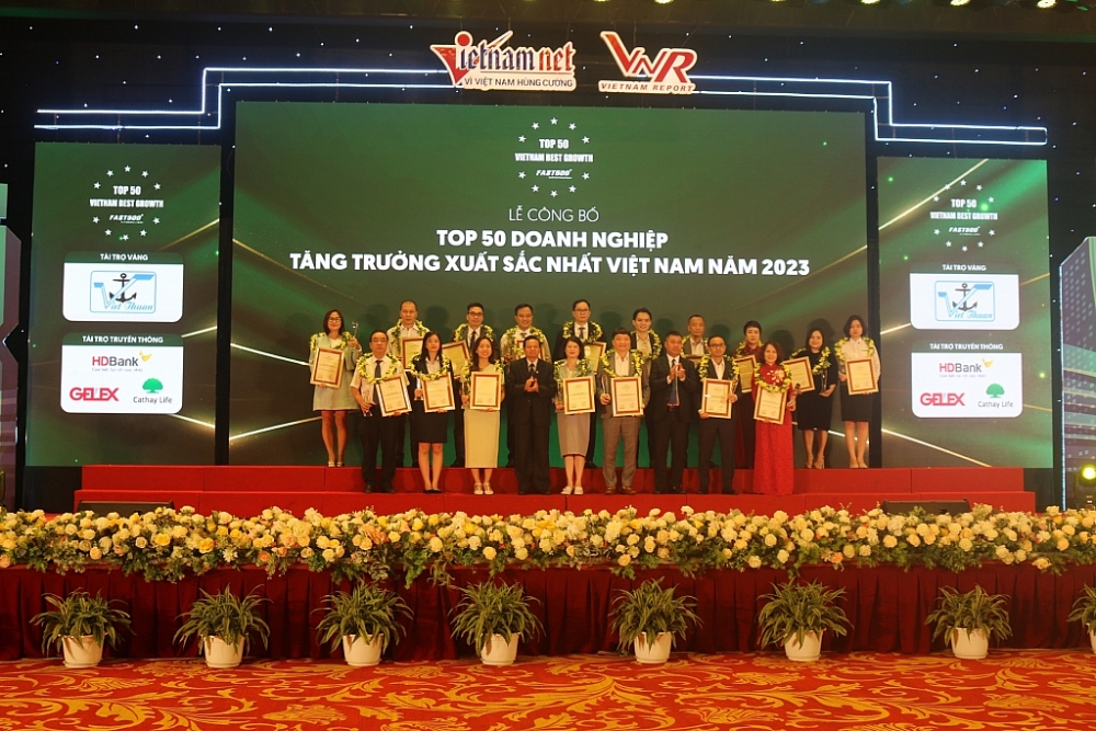 Công bố Top 500 doanh nghiệp tăng trưởng nhanh nhất Việt Nam năm 2023