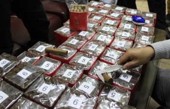 Phát hiện hơn 1000 điếu xì gà nhập lậu qua đường hàng không