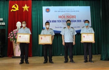 Ba tập thể Cục Hải quan Thanh Hóa vinh dự nhận Huân chương Lao động hạng Ba