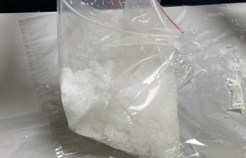 Phát hiện 1.370 gam nghi ma túy đá trong kiện hàng chuyển phát nhanh đi Nhật