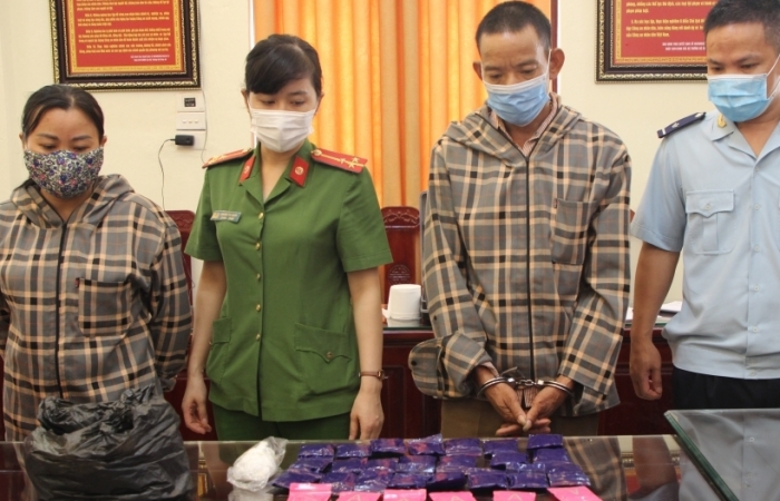 Cục Hải quan Thanh Hóa phối hợp bắt giữ 4 đối tượng,  5.600 viên ma túy tổng hợp