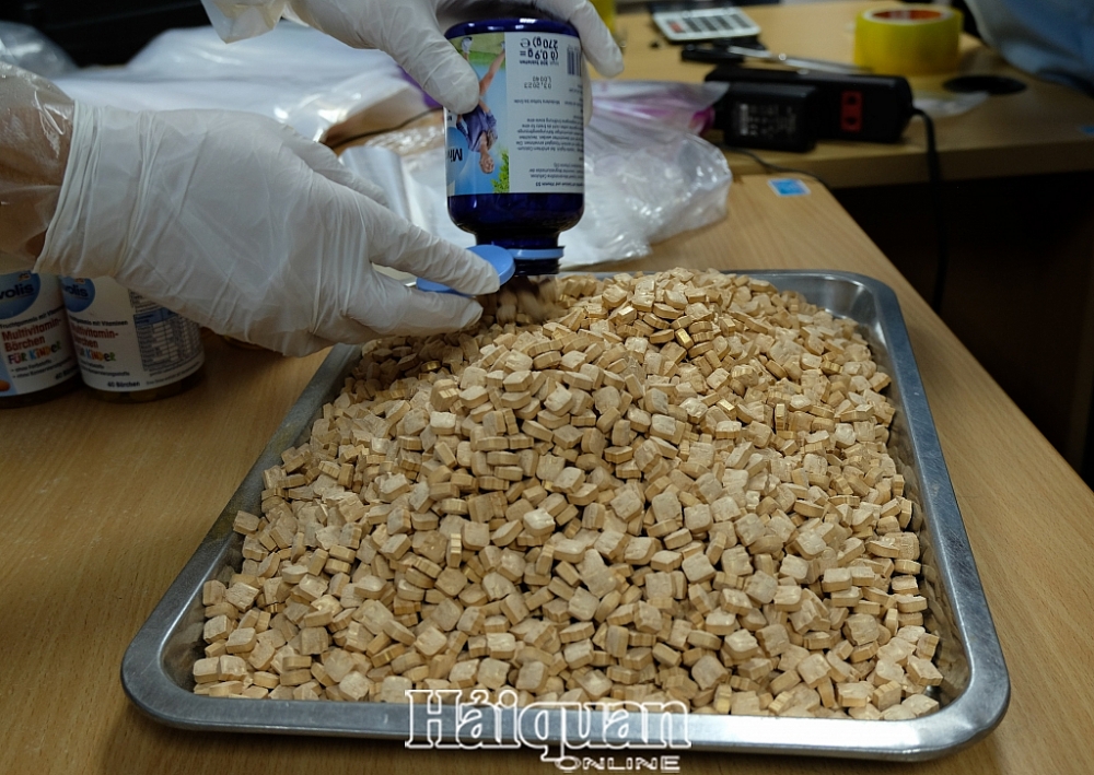Cận cảnh hàng nghìn viên ma túy tổng hợp trong chuyên án EM620 can canh hang nghin vien ma tuy tong hop trong chuyen an em620