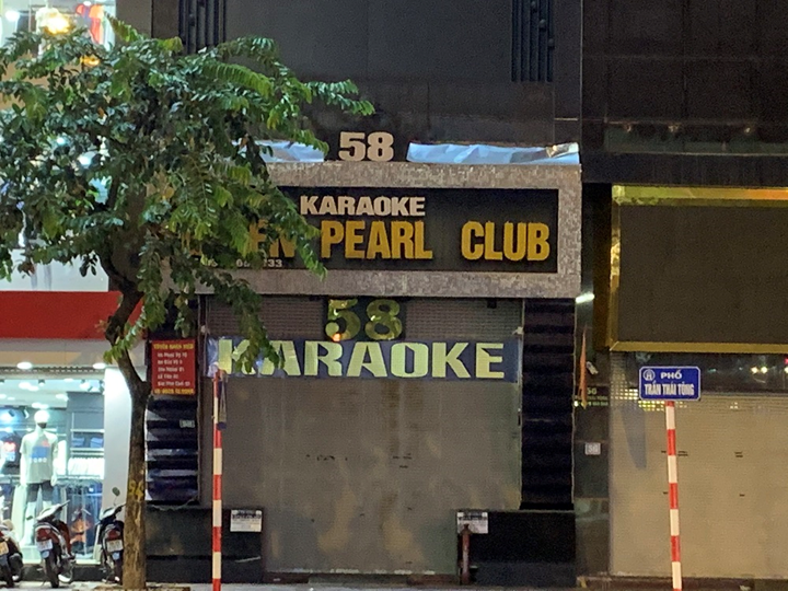 Hà Nội tạm dừng hoạt động quán karaoke, vũ trường, quán bar