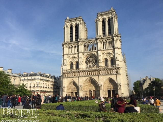 Chiêm ngưỡng nhà thờ Đức bà Paris vài phút trước thời điểm bị cháy