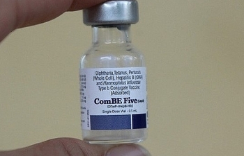 Đang điều tra nguyên nhân hai trẻ tử vong sau tiêm vắc xin ComBe Five