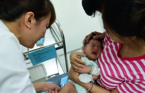 Tiêm miễn phí vắc xin bạch hầu cho trẻ 7 tuổi ở 35 tỉnh, thành phố