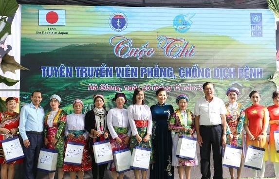 Truyền thông phòng, chống dịch Covid cho các tiểu thương dân tộc thiểu số tại Hà Giang