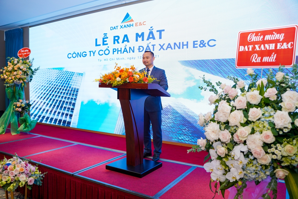 Chia sẻ tại buổi lễ, Tổng giám đốc Lê Hào cho biết Đất Xanh E&C muốn mở rộng thị trường đầu tư và phát triển dự án cho nhiều đối tượng tiềm năng hơn là giới hạn chỉ cho các “ông lớn” BĐS.