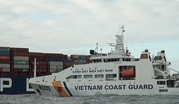 Cảnh sát biển cứu nạn tàu nước ngoài bị cháy trên biển