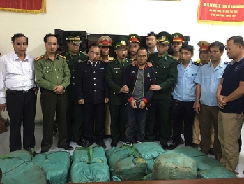 Hải quan Hà Tĩnh phối hợp bắt giữ một đối tượng vận chuyển 294 kg ma túy đá