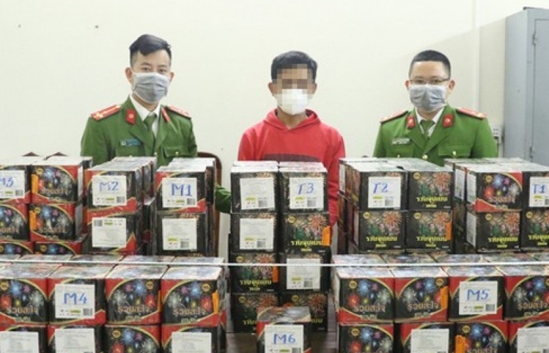 Hà Tĩnh bắt giữ đối tượng tàng trữ trái phép 210 kg pháo