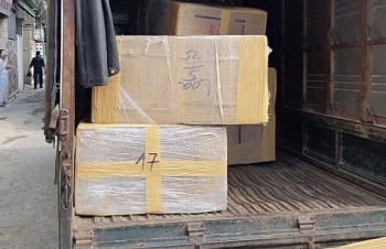 Bắt 4 đối tượng thu 600 kg ma túy trong xe tải