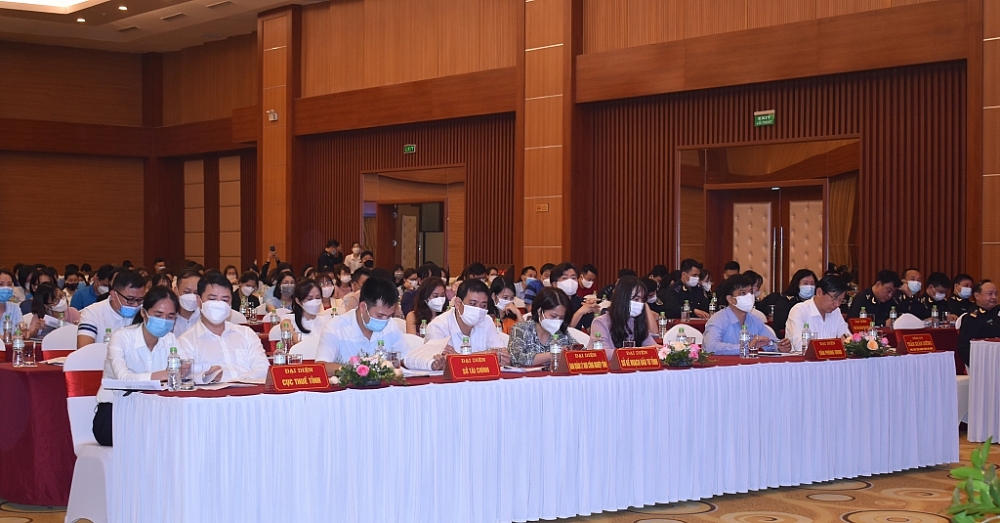 Hội nghị thu hút đại diện của 200 doanh nghiệp có hoạt động XNK trên địa bàn tỉnh Hà Nam. Ảnh: H.Nụ
