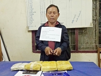 Bắt đối tượng người Lào vận chuyển 18.000 viên ma túy tổng hợp