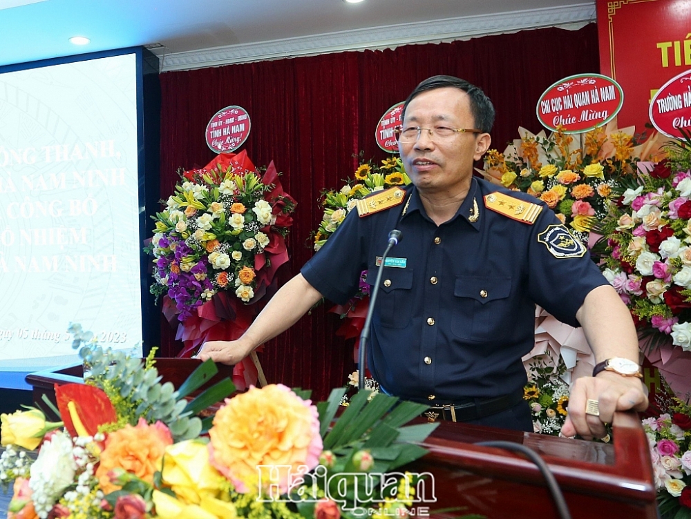 Tổng cục trưởng Nguyễn Văn Cẩn phát biểu giao nhiệm vụ. Ảnh: H.N