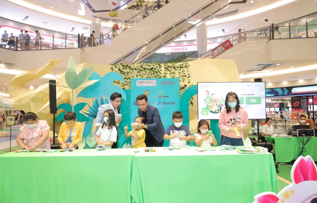 Tetra Pak thu gom và tái chế vỏ hộp giấy đựng đồ uống tại AEON MALL