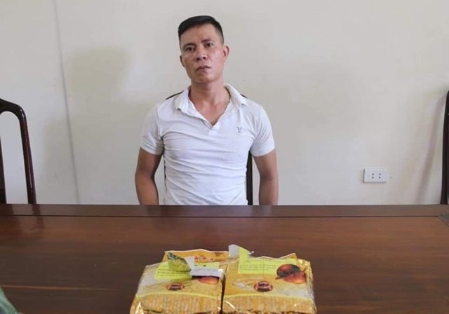 Hải quan Hà Tĩnh phối hợp bắt đối tượng vận chuyển 2 kg ma túy