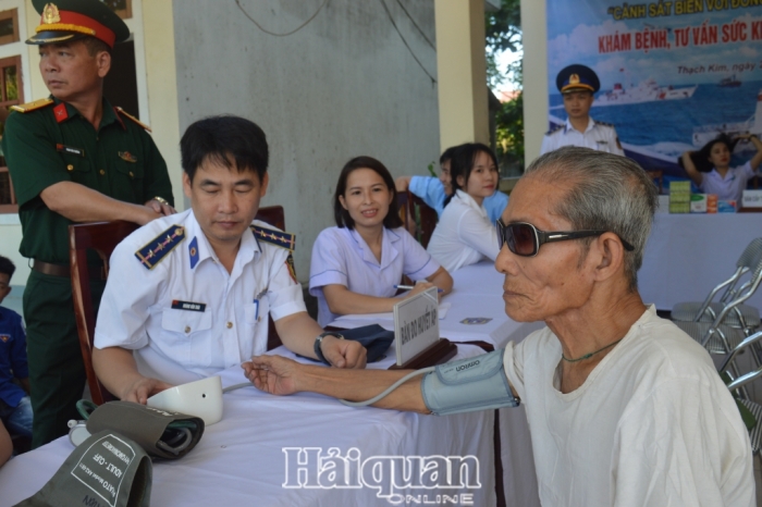Cảnh sát biển đồng hành với đồng bào dân tộc, tôn giáo