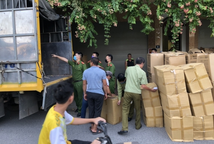 Hà Nội: Phát hiện tạm giữ gần 800.000 chiếc khẩu trang không hóa đơn, chứng từ 