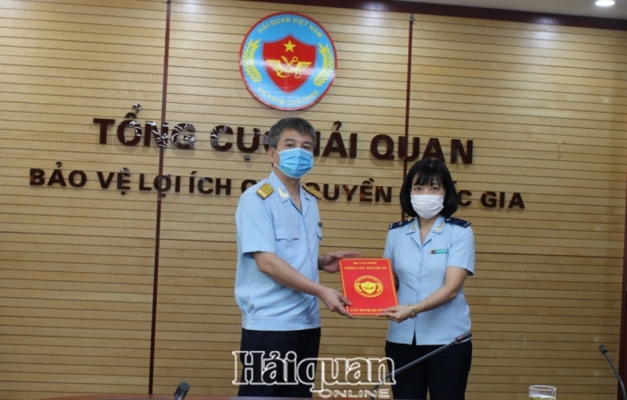 Bà Trần Thị Thúy Hòa giữ chức Phó Vụ trưởng Vụ Pháp chế- Tổng cục Hải quan