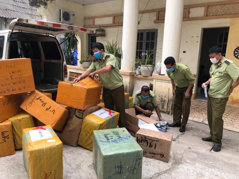 Lạng Sơn: Liên tục tạm giữ số lượng lớn hàng hóa nhập lậu