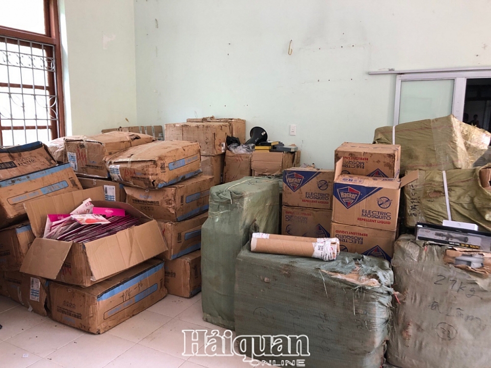 Một ngày Hải quan Tân Thanh liên tiếp phát hiện 5 vụ, thu giữ số lượng lớn hàng vô chủ Một ngày Hải quan Tân Thanh liên tiếp phát hiện 5 vụ, thu giữ số lượng lớn hàng vô chủ