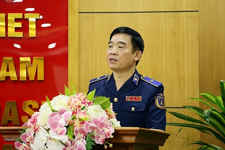 Thiếu tướng Bùi Quốc Oai, Chính ủy Cảnh sát biển, Phó Trưởng ban Chỉ đạo, Trưởng ban Tổ chức Cuộc thi phát biểu tại buổi lễ.