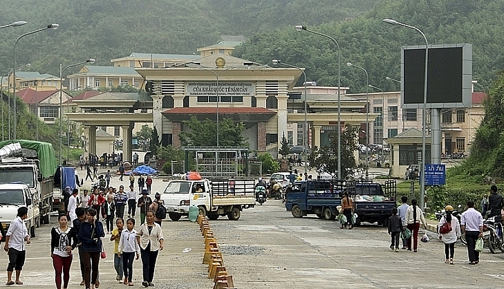 Hoạt động giao thương hàng hoá, qua lại tại cửa khẩu quốc tế Nậm Cắn tăng lên kể từ khi chợ phiên được mở lại. Ảnh: H.Nụ Hoạt động giao thương hàng hoá, qua lại tại cửa khẩu quốc tế Nậm Cắn tăng lên kể từ khi chợ phiên được mở lại. Ảnh: H.Nụ