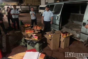 Hải quan Tân Thanh bắt giữ 150 kg pháo nổ
