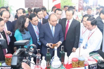 Thủ tướng Nguyễn Xuân Phúc dự hội nghị xúc tiến đầu tư tỉnh Lạng Sơn