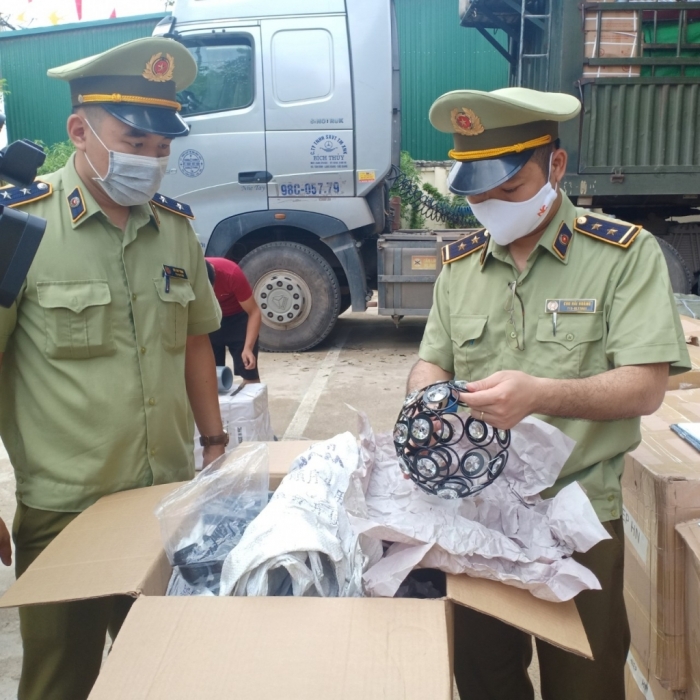Lạng Sơn: Liên tiếp thu giữ số lượng lớn hàng hóa vi phạm