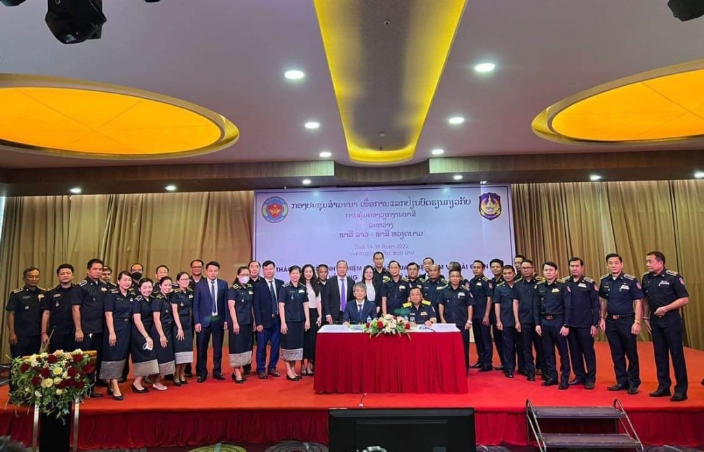 Hải quan Việt Nam chia sẻ kinh nghiệm với Hải quan Lào về công tác quản lý