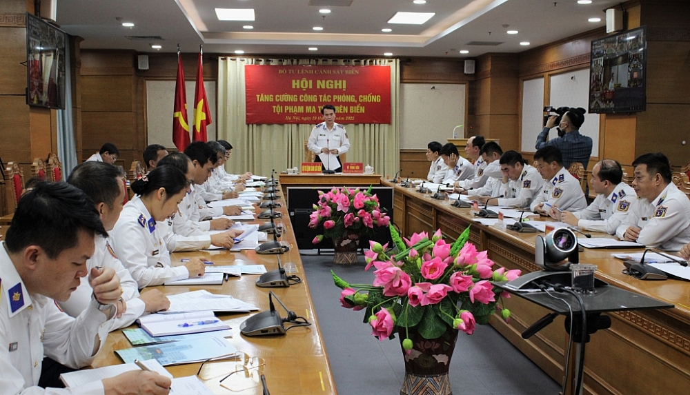Đại tá Vũ Trung Kiên, Phó Tư lệnh pháp luật Bộ Tư lệnh Cảnh sát biển  phát biểu tại Hội nghị tăng cường công tác phòng, chống ma túy trên biển diễn ra ngày 19/10/2022.