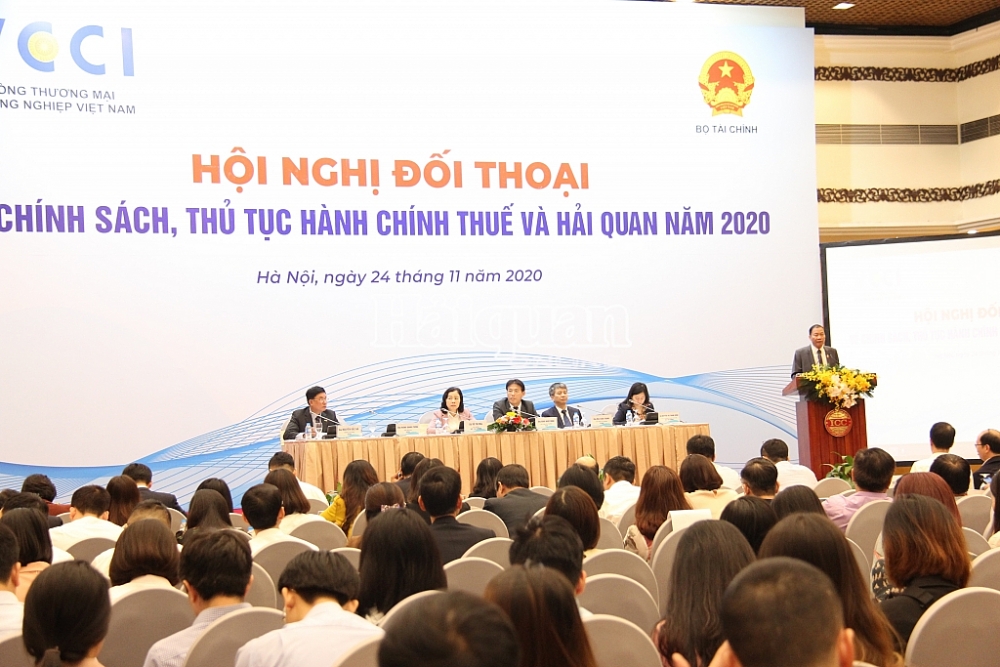 Bộ Tài chính chung tay cùng doanh nghiệp vượt qua khó khăn Bộ Tài chính chung tay cùng doanh nghiệp vượt qua khó khăn