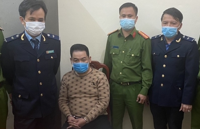 Hải quan Hà Tĩnh bắt giữ gần 2 kg ma túy đá và hơn 5.000 viên hồng phiến
