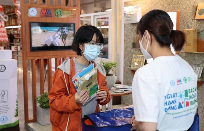 Tetra Pak tái khởi động chương trình thu gom vỏ hộp giấy tại các siêu thị Mega Market
