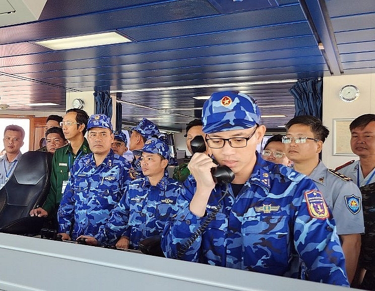 Biên đội tàu Cảnh sát biển lên đường tuần tra liên hợp trên vùng biển Vịnh Bắc Bộ. Ảnh: Mạnh Thường