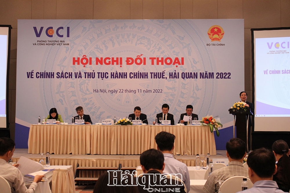 Chủ tịch VCCI Phạm Tấn Công phát biểu tại hội nghị. Ảnh: H.Nụ