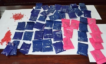 Nghệ An: Bắt nam sinh viên vận chuyển 10.000 viên ma túy tổng hợp